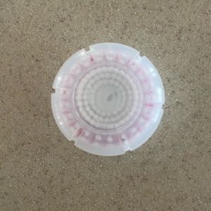 Clarisonic radiant brush head